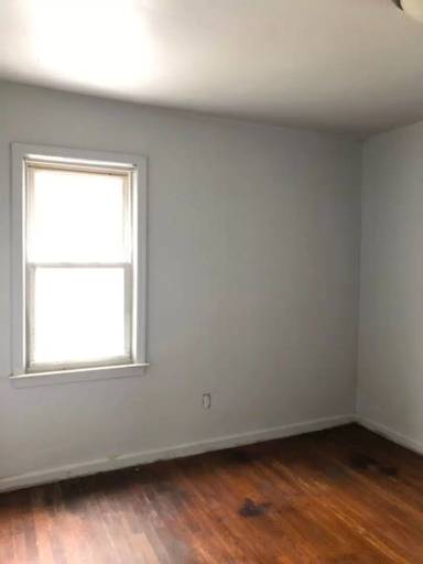 Main picture of 18359 Codding St