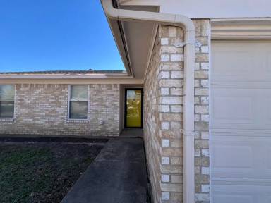 Main picture of 617 Admiralty Way