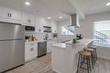 Main picture of 1478 Hornblend St