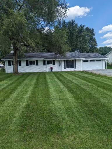 Main picture of 129 Robinhood Dr