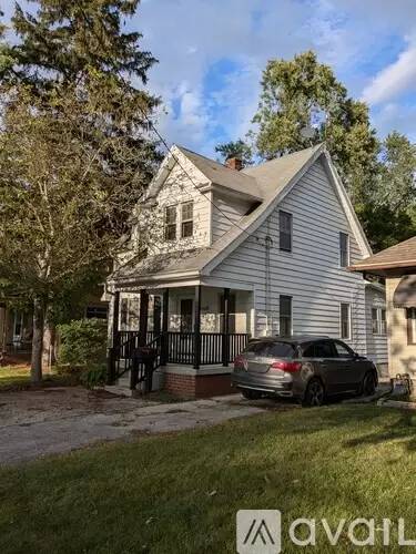 Main picture of 5608 Douglas Rd