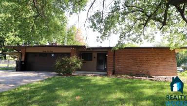 Main picture of 2540 Saint Thomas Dr