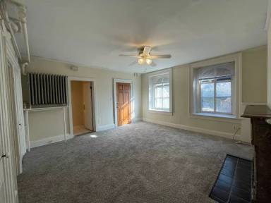 Main picture of 706 E Juneau Ave