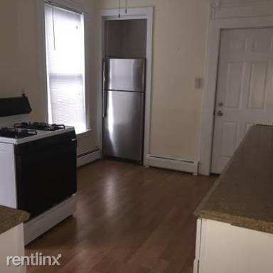 Main picture of 382 Crown St