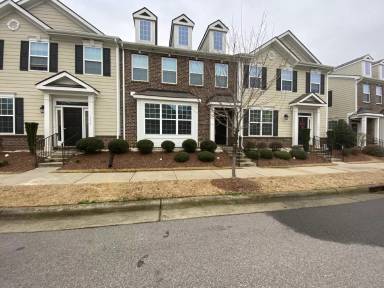 Main picture of 130 Spring Pine Ln