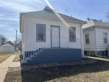 Main picture of 1205 Claremont St
