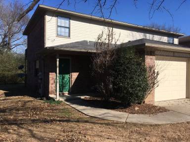 Main picture of 407 Valley Dr