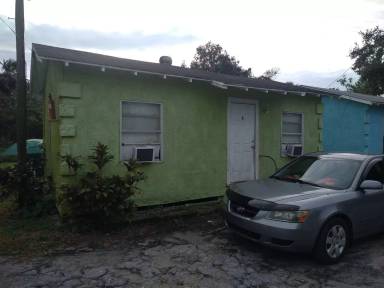 Main picture of 1900 Bayshore Rd
