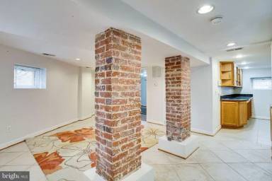 Main picture of 1501 G St SE