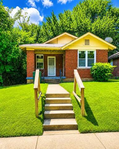 Main picture of 831 Kerr Ave
