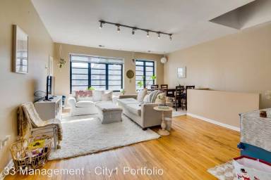 Main picture of 2108 W Division St