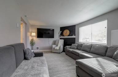 Main picture of 10615 10th Avenue Ct S