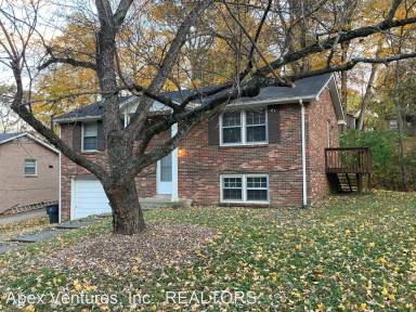 Main picture of 4960 Algonquin Trl