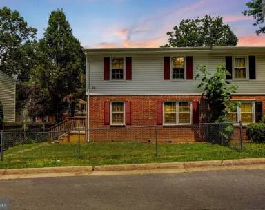 Main picture of 20 Evergreen Ln
