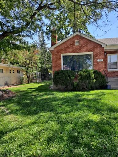 Main picture of 210 Kenwood Dr