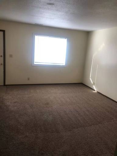 Main picture of 735 E 18th St