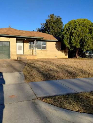 Main picture of 1435 NW 24th St