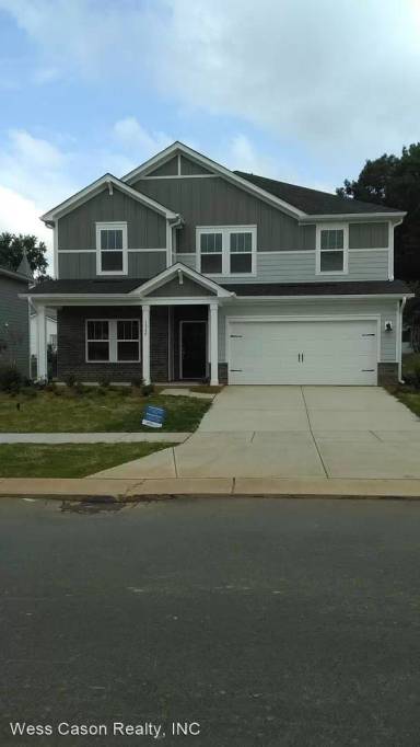 Main picture of 1040 Clementine Rd