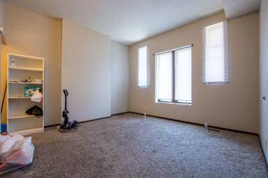 Main picture of 2200 2nd Ave