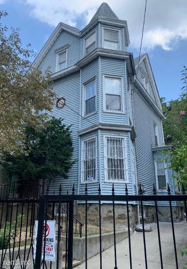 Main picture of 3348 Perry Ave