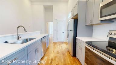 Main picture of 2722 W Master St
