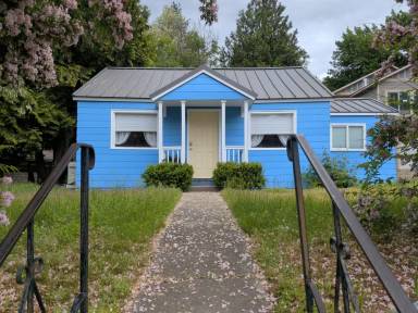 Main picture of 1021 W Mill Ave