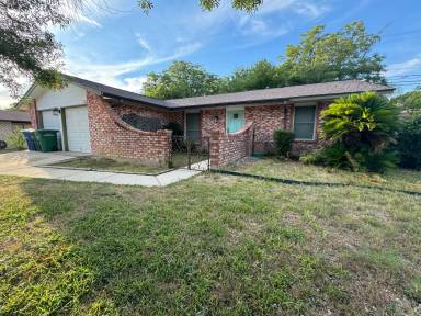 Main picture of 5115 Staplehurst St