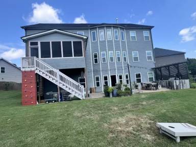 Main picture of 28 Larose Ct
