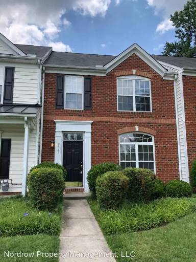 Main picture of 1525 Olde Sage Ct