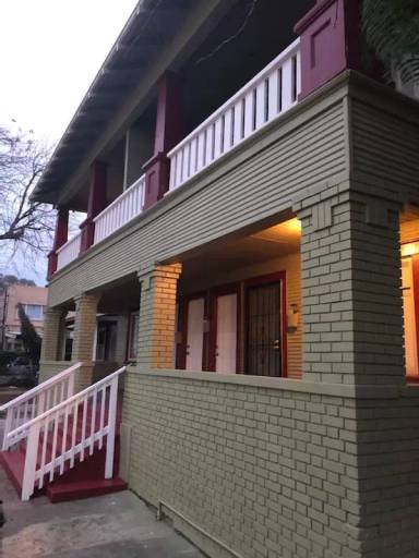 Main picture of 518 E Flora St