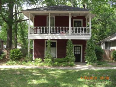 Main picture of 2409 Preston St