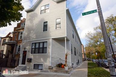 Main picture of 2100 W Barry Ave