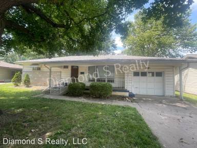Main picture of 1839 S Collinson Ave