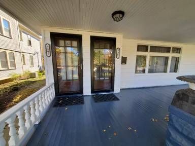 Main picture of 9307 Clifton Blvd