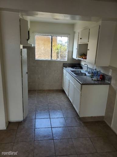 Main picture of 4938 Clara St