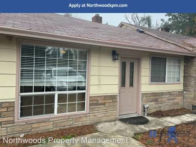 Main picture of 744 Beall Ln