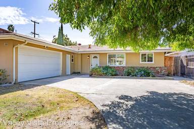 Main picture of 3796 E Pontiac Way