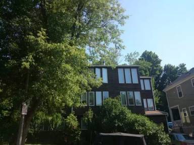 Main picture of 33 Lawn St