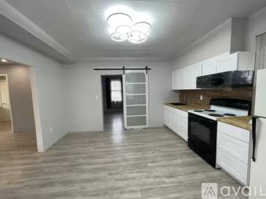 Main picture of 438 Shore Rd