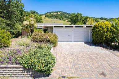 Main picture of 81 Sotelo Way