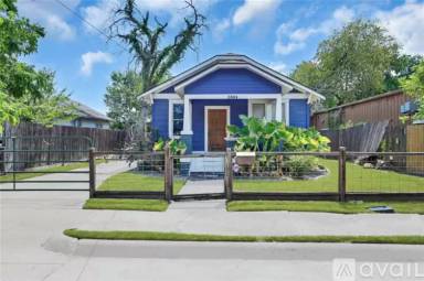 Main picture of 2804 Elysian St