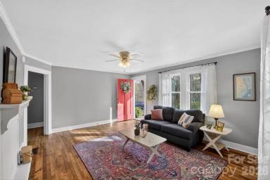 Main picture of 713 Prospect St NW