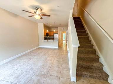Main picture of 2946 SW 35th Pl