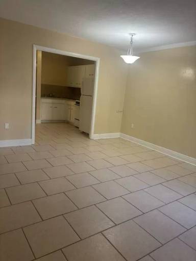Main picture of 420 E Park Ave