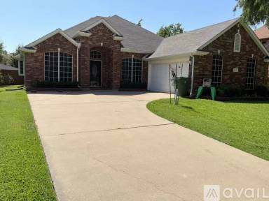 Main picture of 2813 Claremont Dr