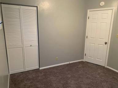 Main picture of 208 Market Pl