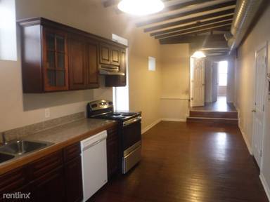 Main picture of 2717 W Girard Ave