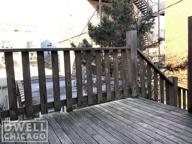 Main picture of 322 W Evergreen Ave