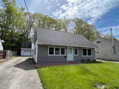 Main picture of 175 Oak Knoll St