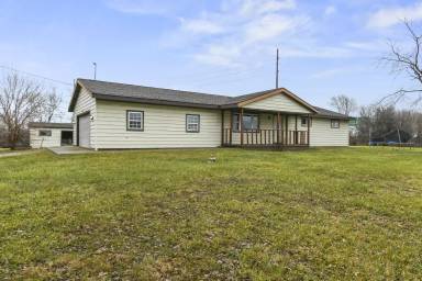 Main picture of 4040 S 3rd St